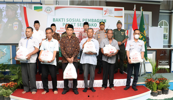 2023-08-18 10_16_48-Peringati Kemerdekaan Ke-78 RI, MTA Se-Indonesia Bagikan Paket Sembako Senilai R